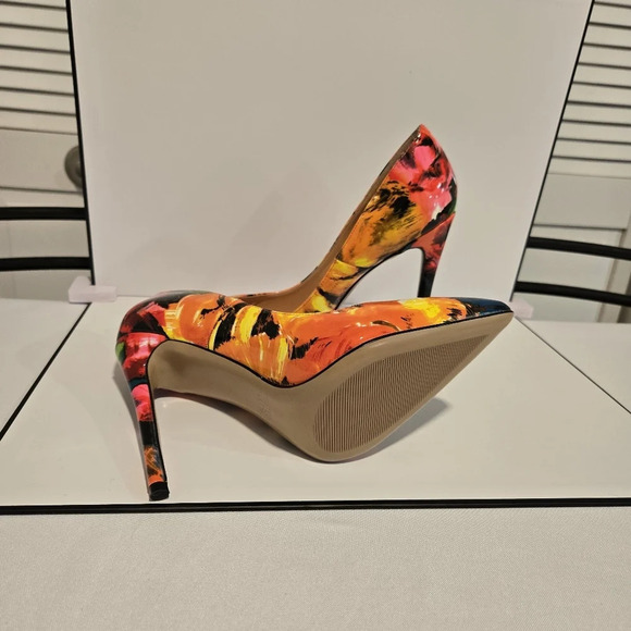 Color Splash Stiletto Heels – Bold & Artistic Elegance - Picture 10 of 12